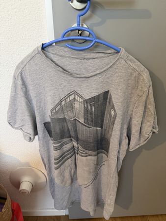 T-Shirts Herren Grösse L guter Zustand, nicht alle auf Fotos