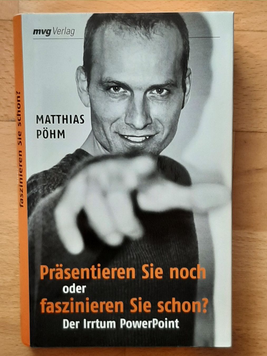 Libri: Präsentieren Sie noch oder faszinieren Sie schon? – Usato da Büren an der Aare venduto da Ruebli4