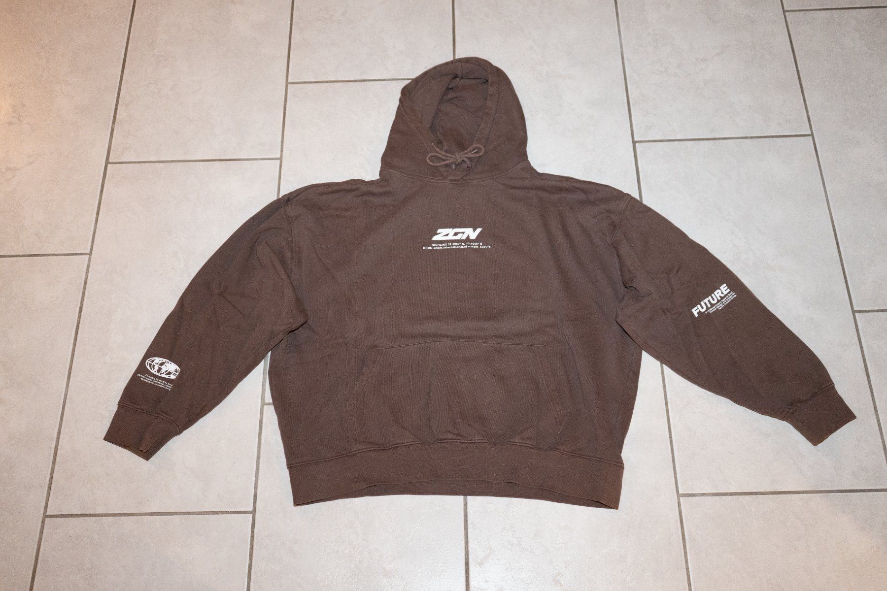 Pullover & Sweatshirts: Oversized Hoodie Braun – Gebraucht aus Arni AG von yannick_207