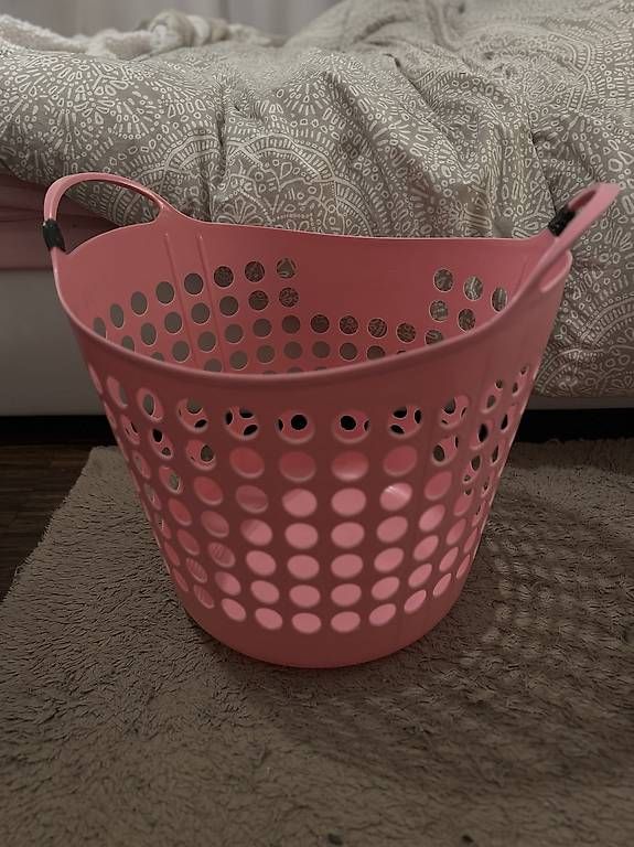 Cesti per biancheria: Wäschekorb rosa – Usato da Luzern venduto da VStore
