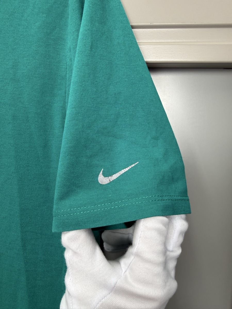 Nike T-shirt: Nike run tee – Usato da Lausanne venduto da Unehistoiredesapes 2