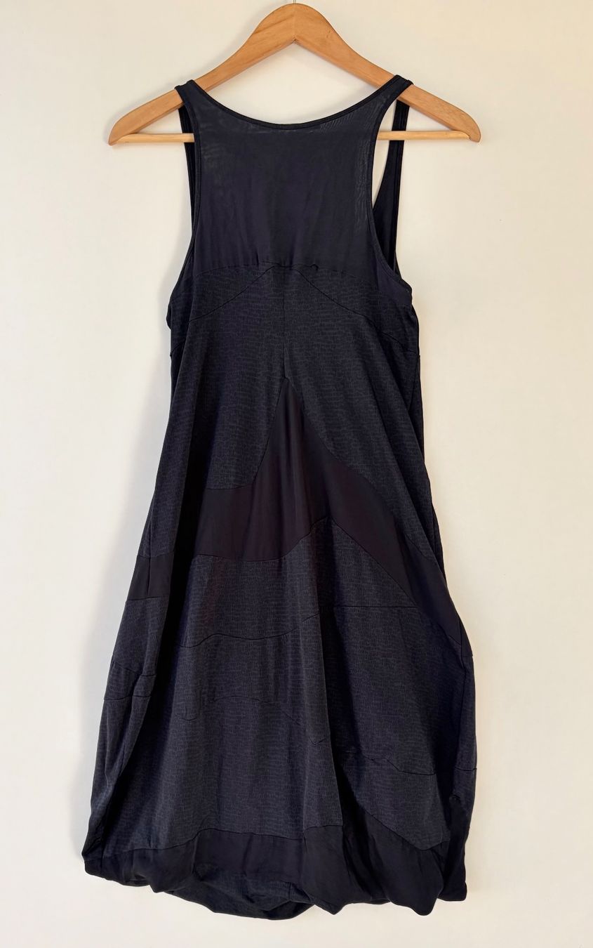 Girbaud Vestiti: Girbaud tulpenformiges Kleid GR.34 – Usato da Unterägeri venduto da Jutka_04 3