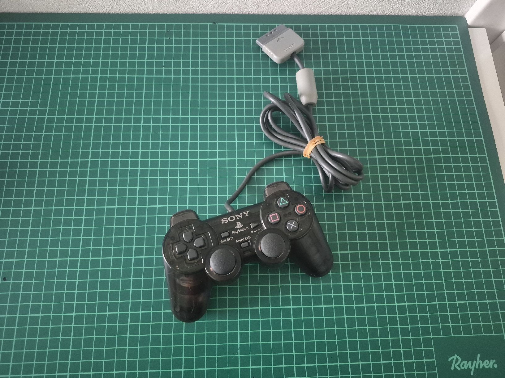 Sony Controller: Original  translucent sony PS2 Controller - Working  – Usato da Meyrin venduto da Retro-GZ