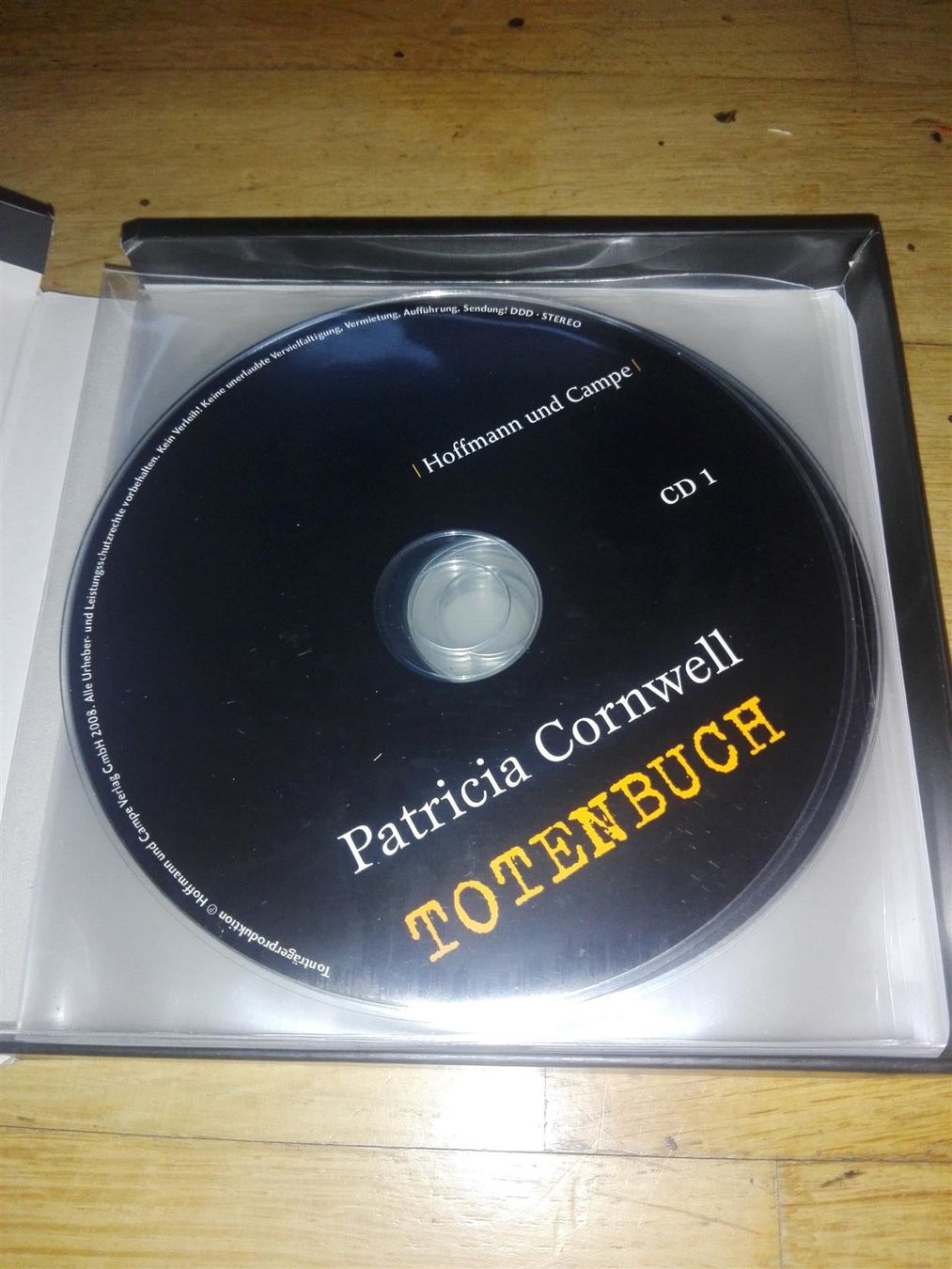 Audiolibri: Totenbuch   (Patricia Cornwell)                > 6-CD's < – Usato da St. Gallen venduto da elk2020 2