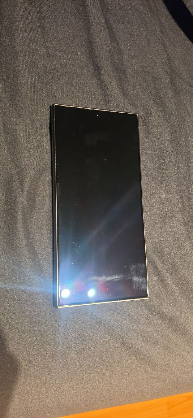 Samsung Telefoni cellulari / Smartphones: Samsung Galaxy S24 Ultra – Usato da Gibswil venduto da chr_d9b8 1