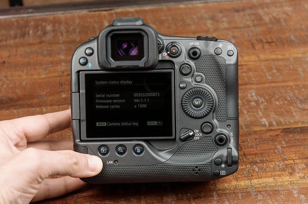 Canon Fotocamera: Canon EOS R3 absolut neuwertig – Usato da Winterthur venduto da _cyb3r-w0lf_ 4