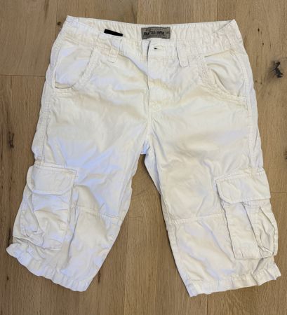 Weisse Cargo-Shorts