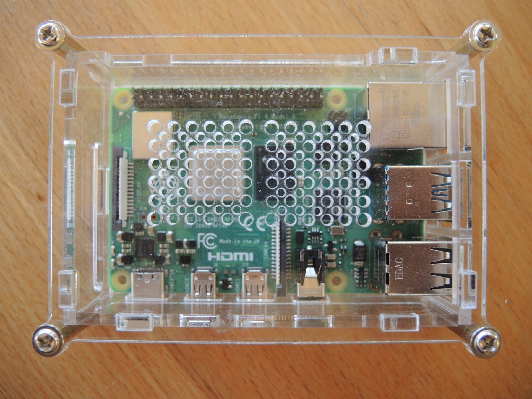 Raspberry Pi PCs: Raspberry Pi 4 Model B mit Acrylgehäuse gebraucht – Gebraucht aus Buttisholz von Goli20 1