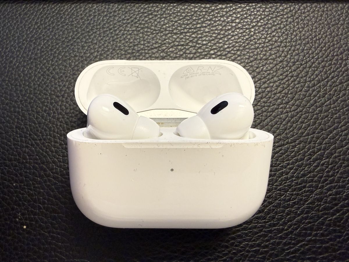 Apple Cuffie: Apple AirPods Pro  – Usato da Wettingen venduto da myworldsking