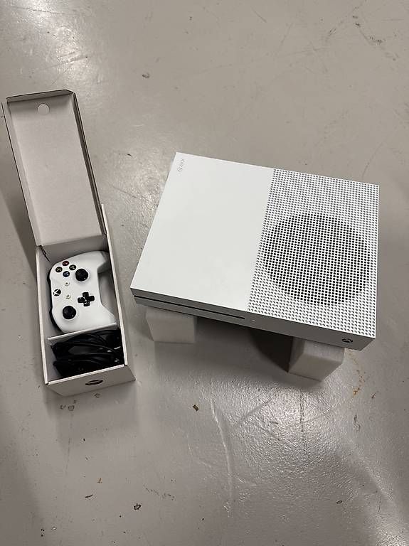 Console: Neuwertige Xbox One S 1TB – Usato da Uetendorf venduto da yan_per 1