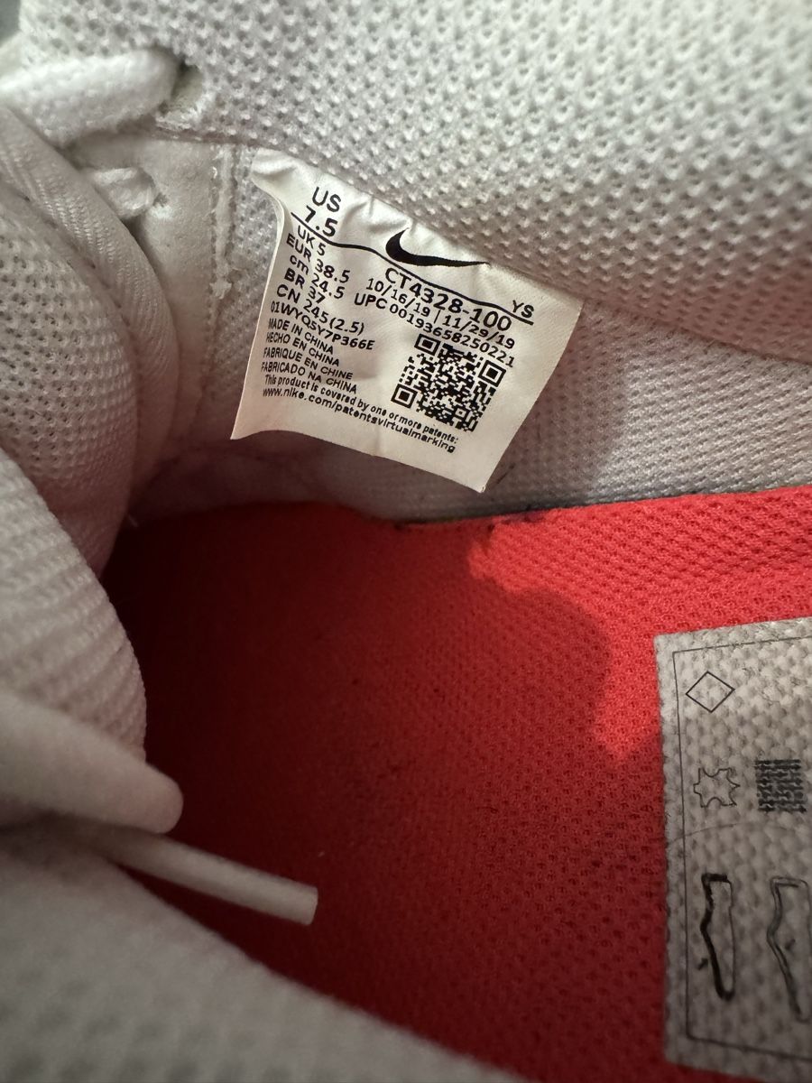 Nike Scarpe da uomo: Nike Air Force 1, pointure 38,5. – Nuovo (secondo la descrizione) da La Chaux-de-Fonds venduto da kel_9khc 3