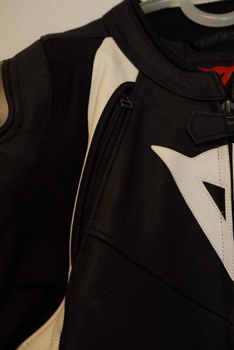 Dainese Completi, tute sportive e funzionali: Dainese Lederkombi Gr. 48 – Usato da Steffisburg venduto da Joepilot 7