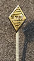CC589 - Anstecknadel Auto RENAULT