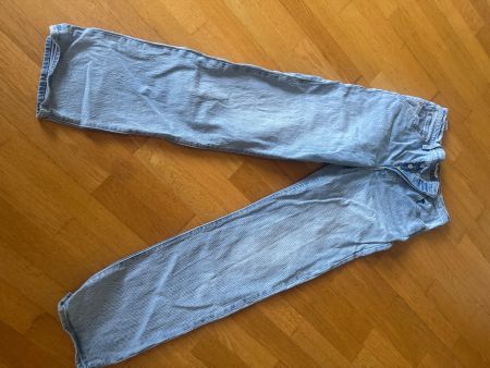 Levi’s Premium Ribcage Straight Jeans – W29 L32