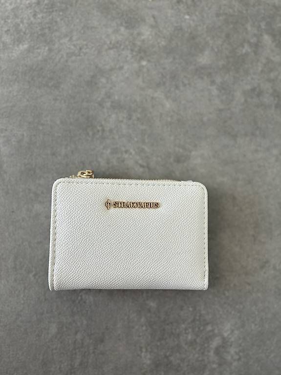 Stradivarius Portamonete: PORTE-MONNAIE STRADIVARIUS BLANC – Usato da Constantine venduto da san_nmr2