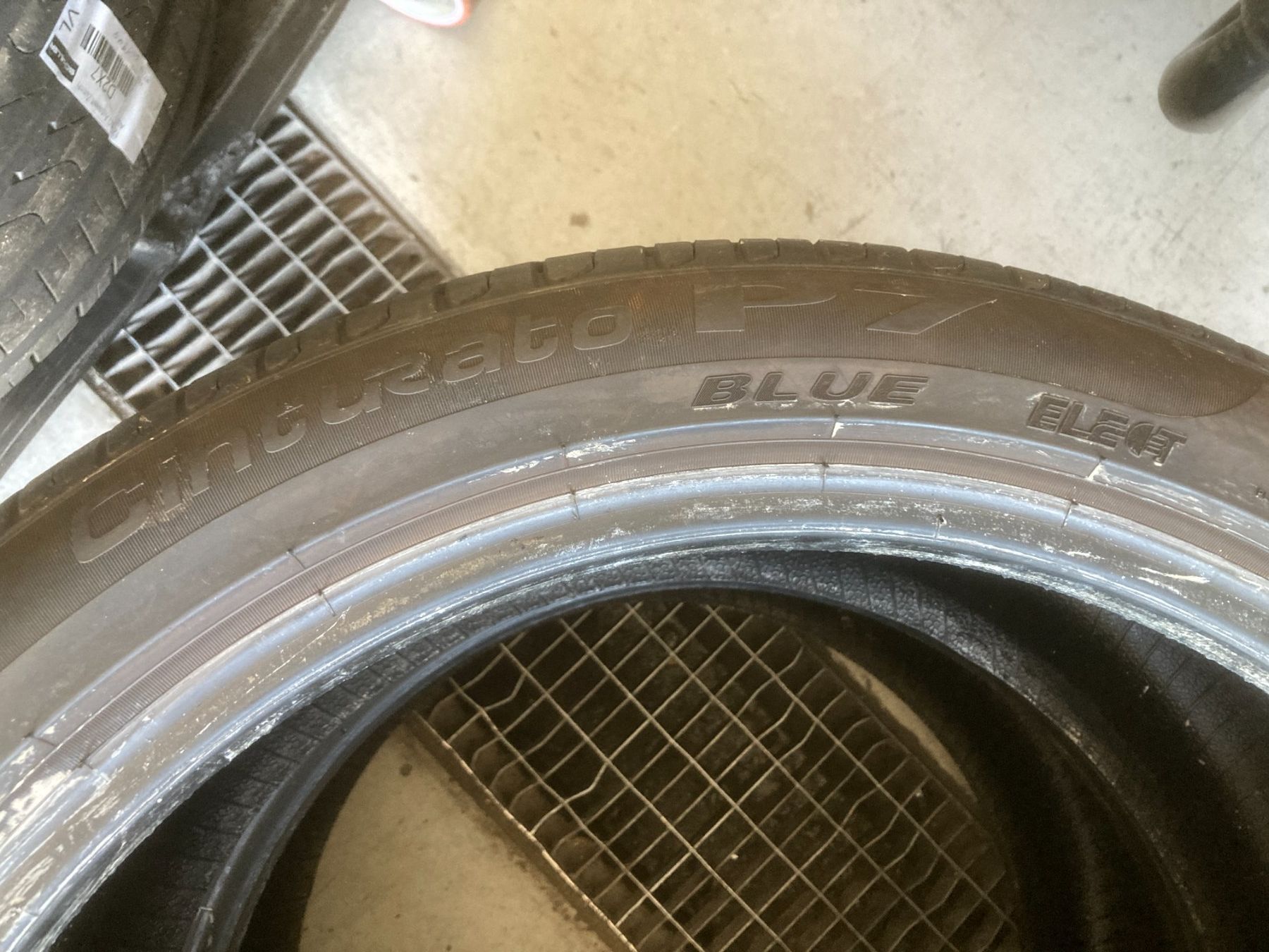 Pirelli Pneumatici & Ruote complete: 245/45R20 Pirelli – Usato da Cham venduto da WB2223 4