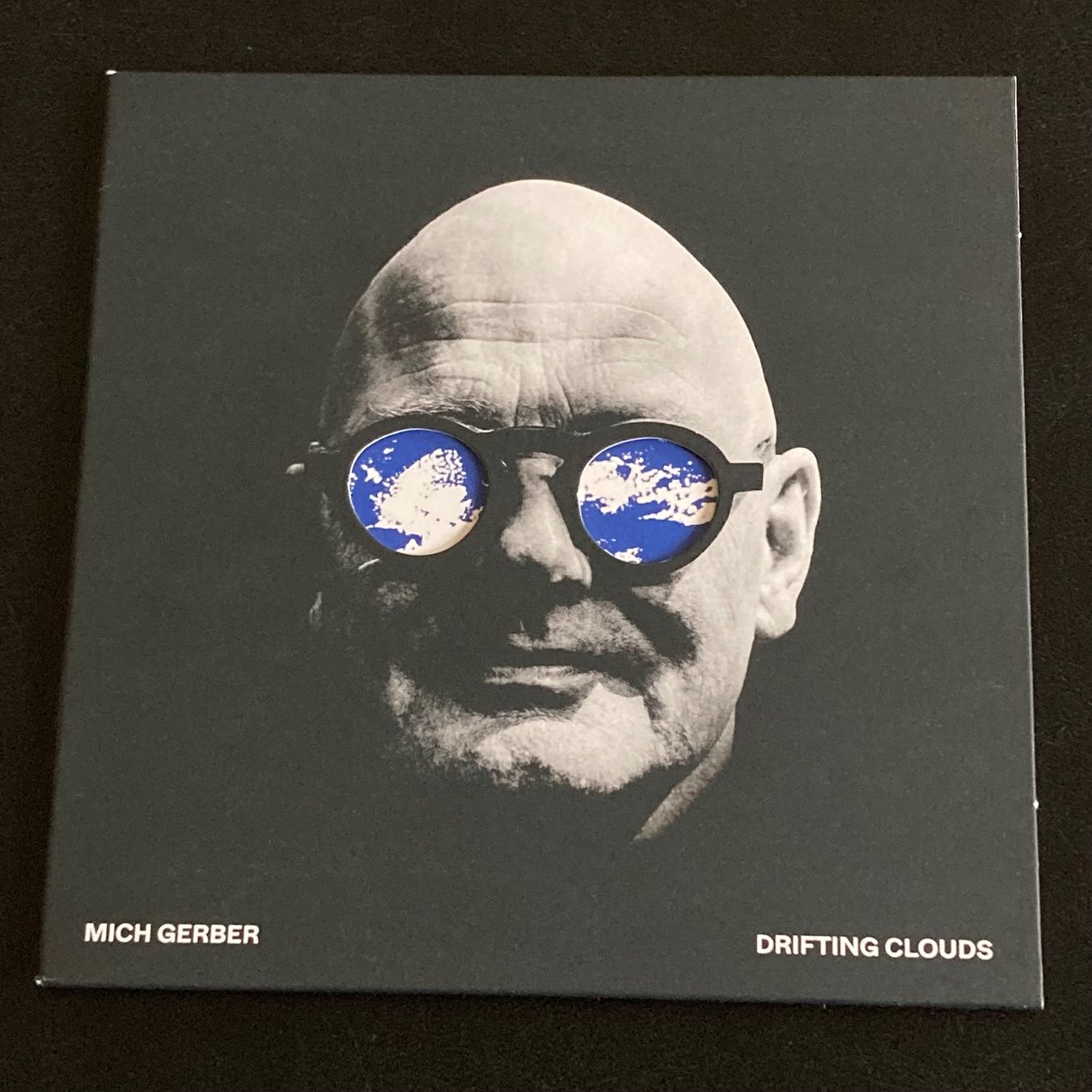 CDs: Mich Gerber - Drifting Clouds – Gebraucht aus Bern von Ntsamina