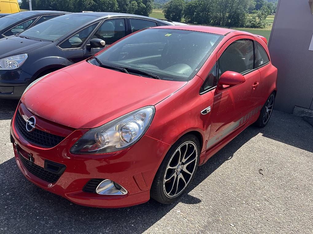 Automobili: Opel Corsa OPC / Export  – Usato da St-Aubin FR venduto da DFerreira13