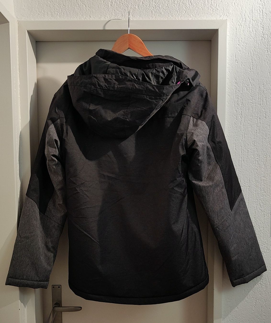 Giacche: Damen Winterjacke Grösse L Marke: Atrium – Nuovo (secondo la descrizione) da Oetwil am See venduto da bushcrafter 1