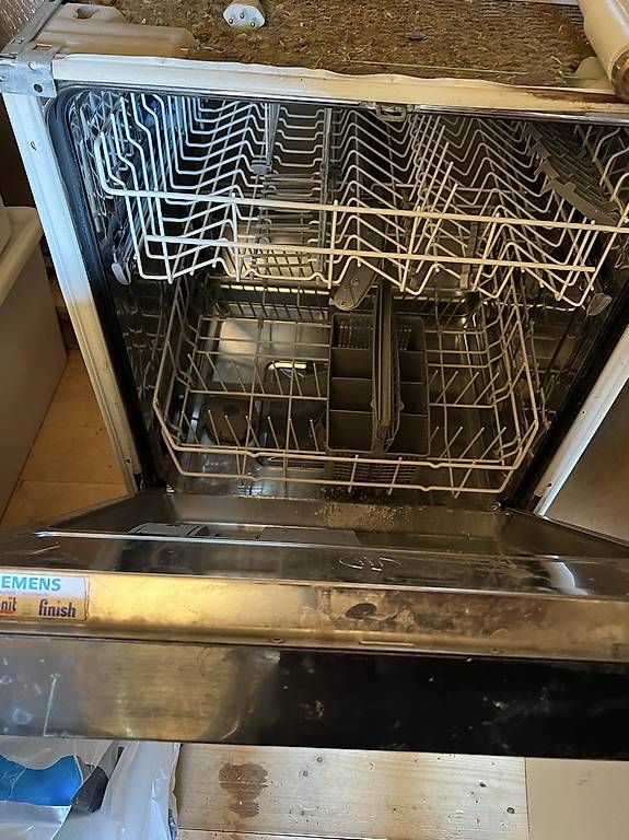 Lavastoviglie: Lave vaisselle pour  – Usato da Villars-Bozon venduto da Anonio 2