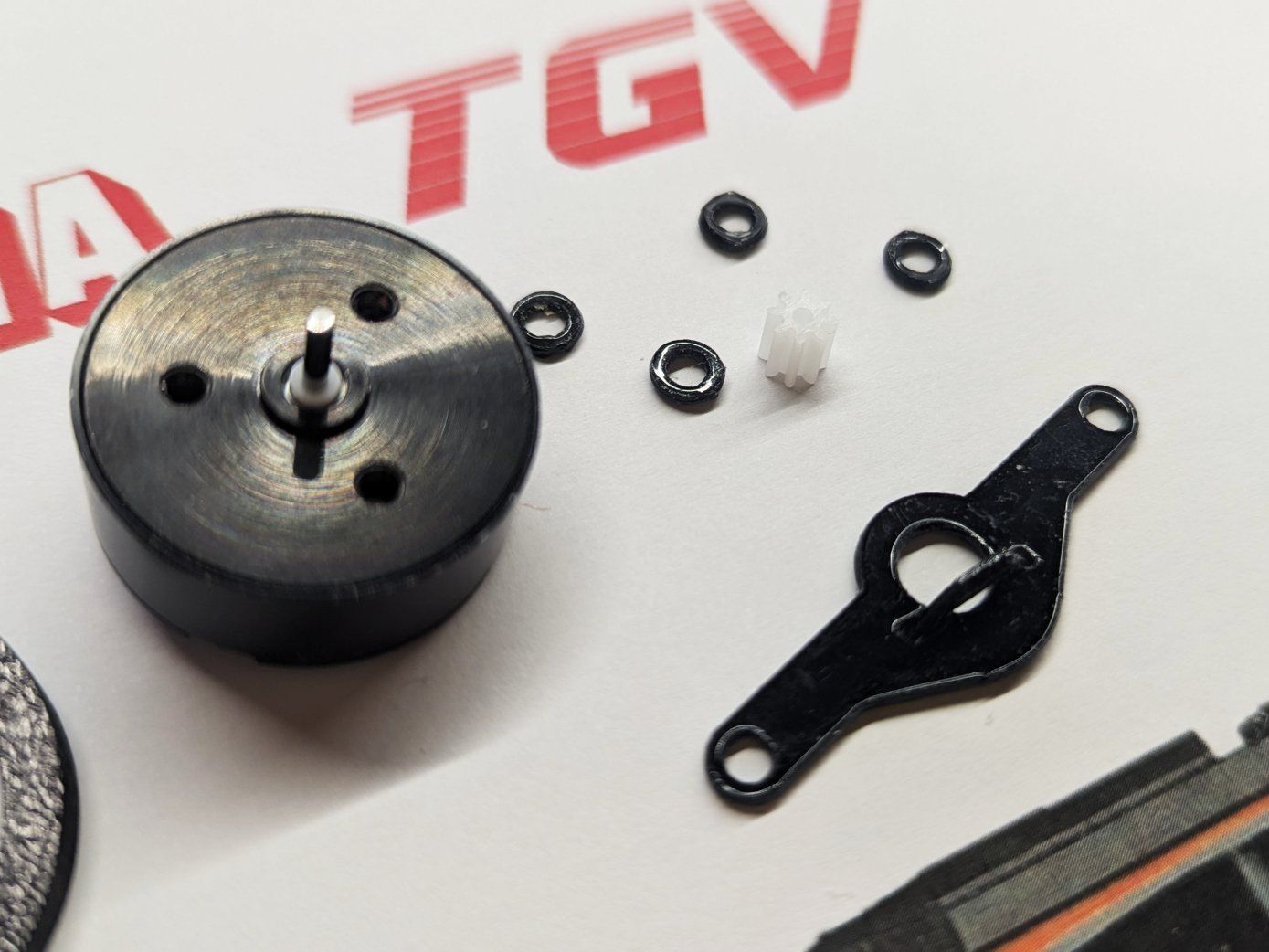 Lima Modellini di ferrovie: Kit re-motorisation TGV Lima - moteur annulaire – Nuovo (secondo la descrizione) da Neuchâtel venduto da tagtag02 2