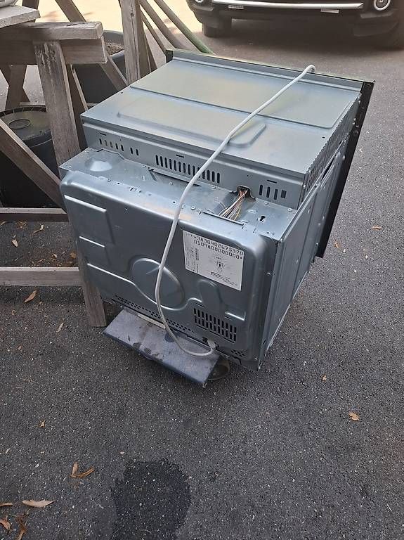 Bosch Forni: A vendre - Four encastrable de 60 cm Bosch E-Nr. HBG33B560 – Usato da Euseigne venduto da mbovier 3