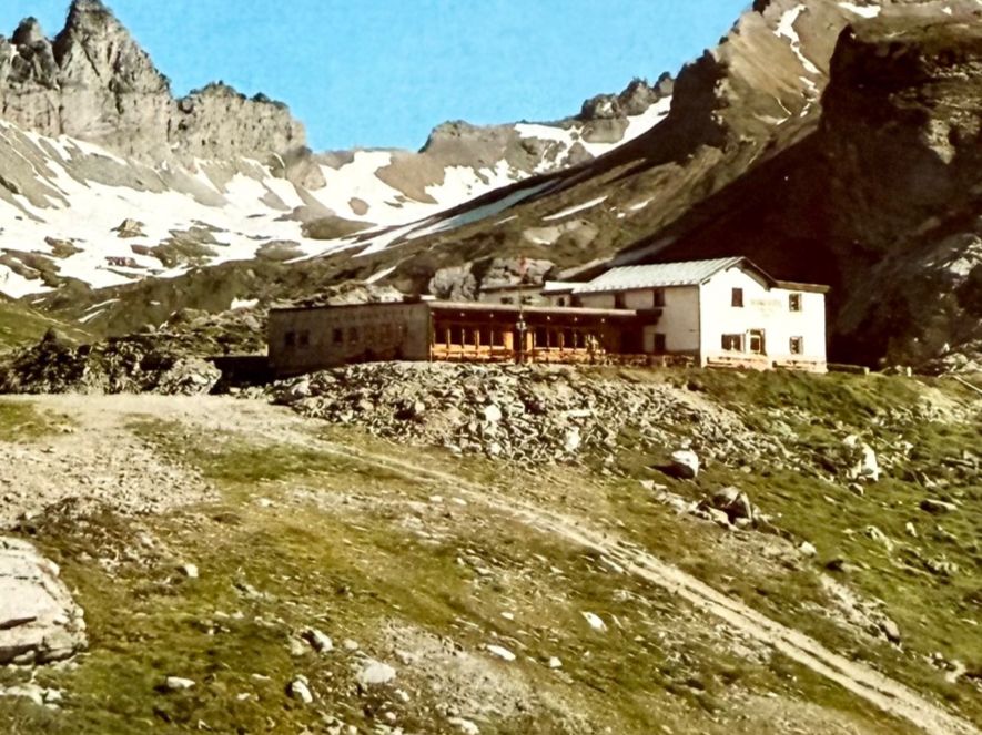 Ansichtskarten: Flims - Segneshütte mit Segnespass – Gebraucht aus Lutry von Ediego 1