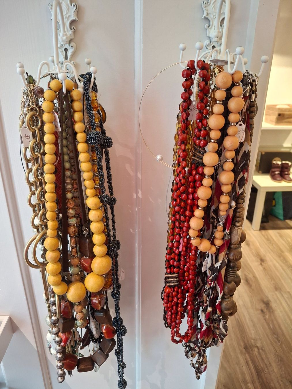 Autres bijoux: Modeschmuck  ketten – D'occasion à Oberhofen am Thunersee par katka99 1