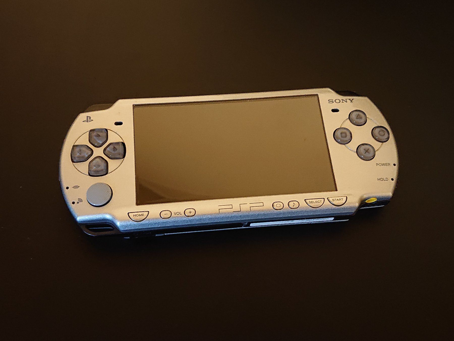 Sony PSP 2004 Konsole - 2GB - Crisis Core Final Fantasy VII (Gebraucht ...