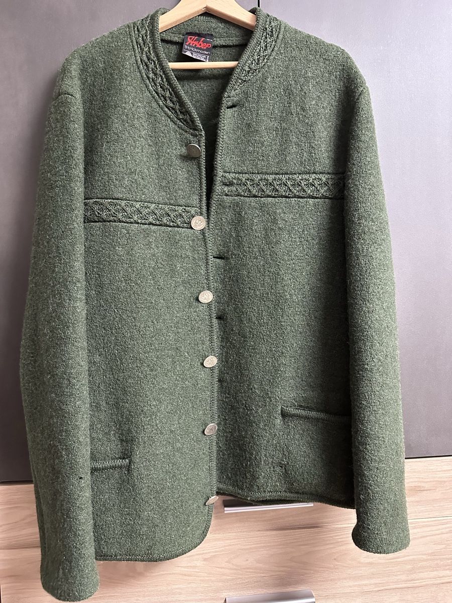 Jacken: Strickjacke aus Schurwolle – Neu und originalverpackt aus Bülach von leide_29