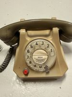 Vintage Wählscheibentelefon – Retro Telefon beige/braun