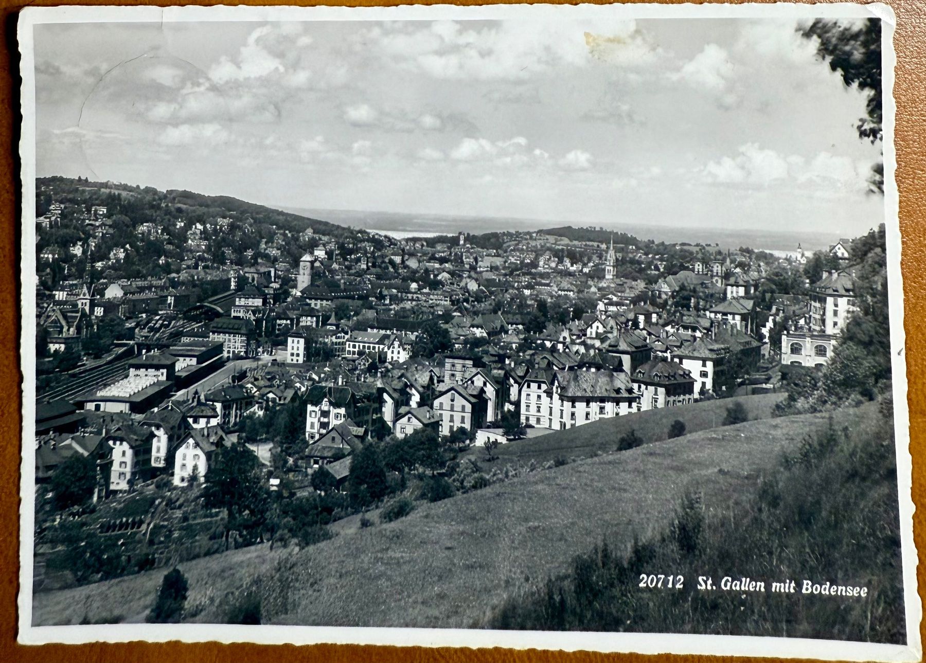 Cartoline postali: St. Gallen 1943 - Belle vue – Usato da Lutry venduto da Ediego