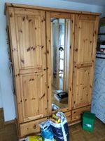 Kleiderschrank Kiefer dreitürig mit Spiegel gebraucht