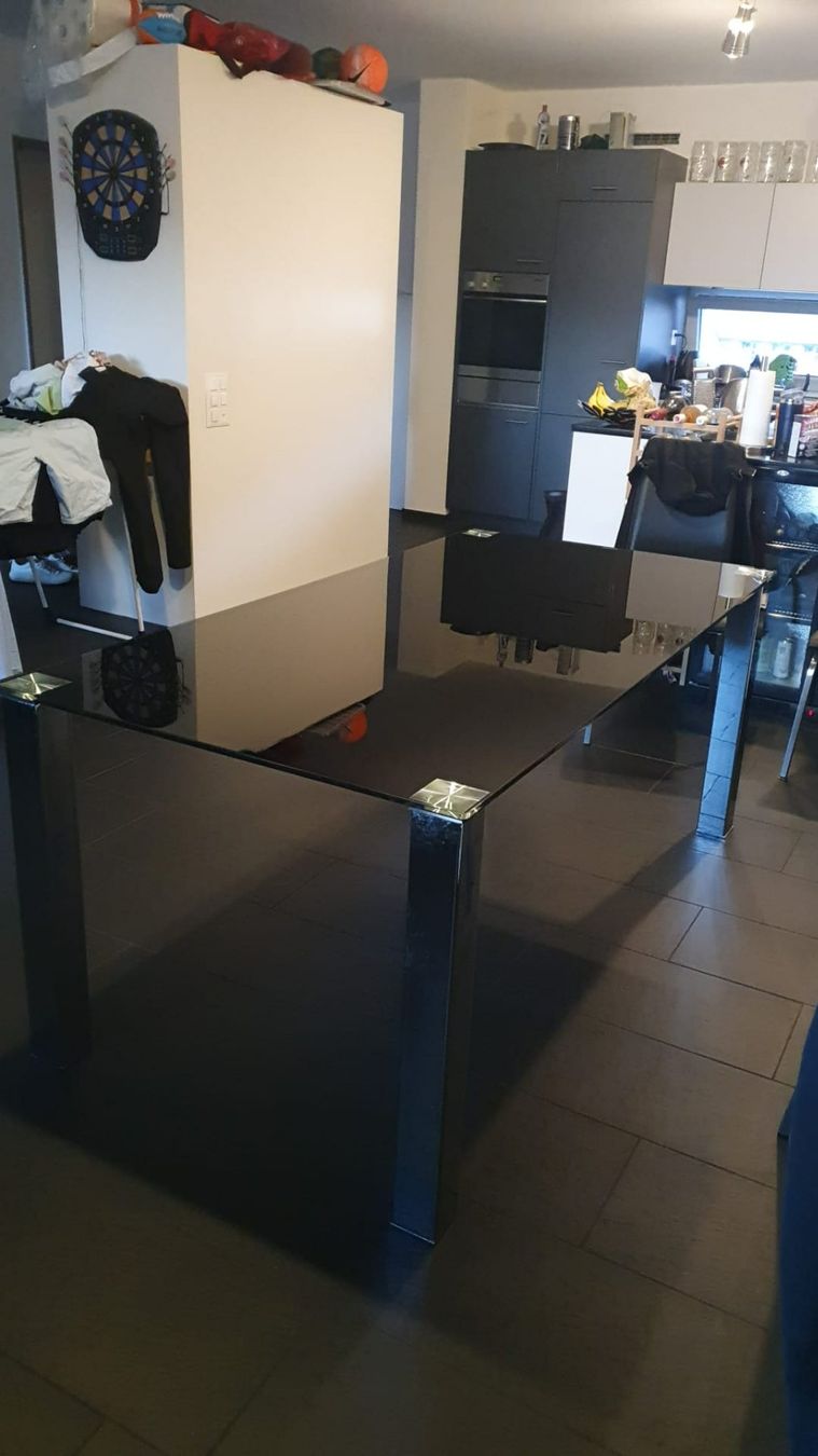 Tische: Tisch aus robustem Glas – Neu (gemäss Beschreibung) aus Dübendorf von jan_r82c