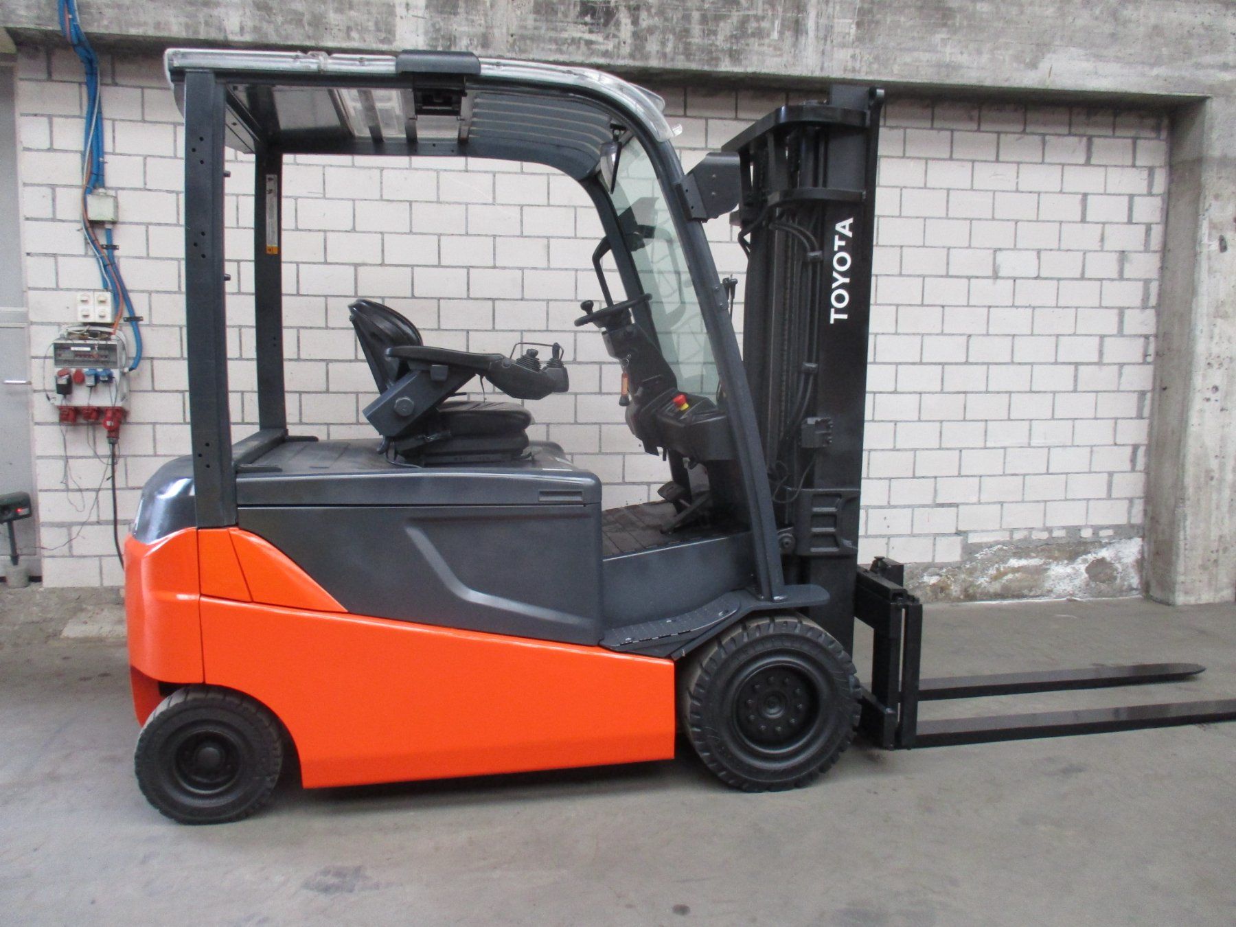 Toyota Carrelli elevatori e a forche: STAPLER  TOYOTA 8FBMT35  ELEKTRO GABELSTAPLER – Usato da Seon venduto da zomahandel 5