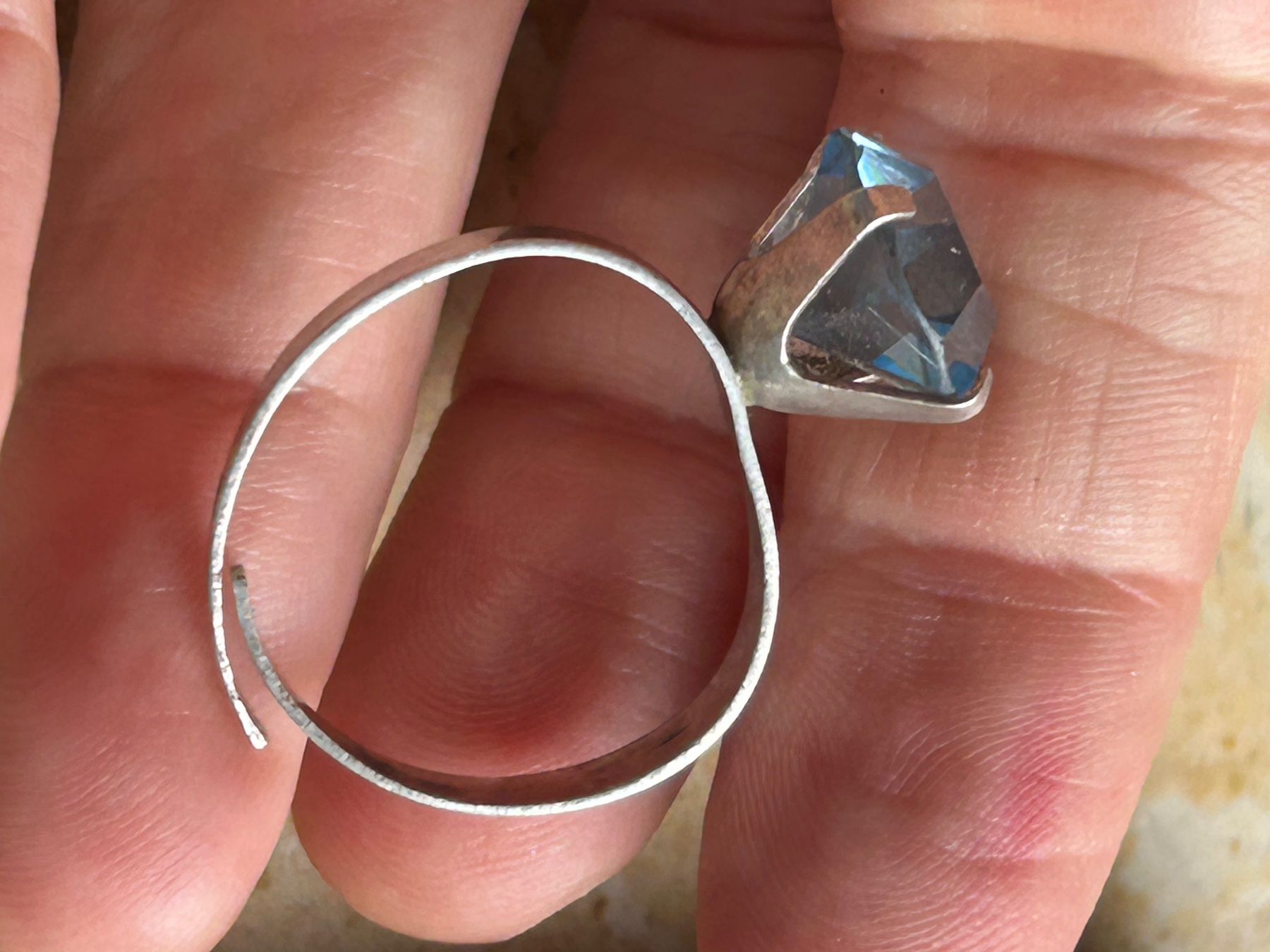 Anelli: Silberring mit grossem, hellblauem Stein, Vintage (64) – Usato da Laufen venduto da Bellebellezza 3