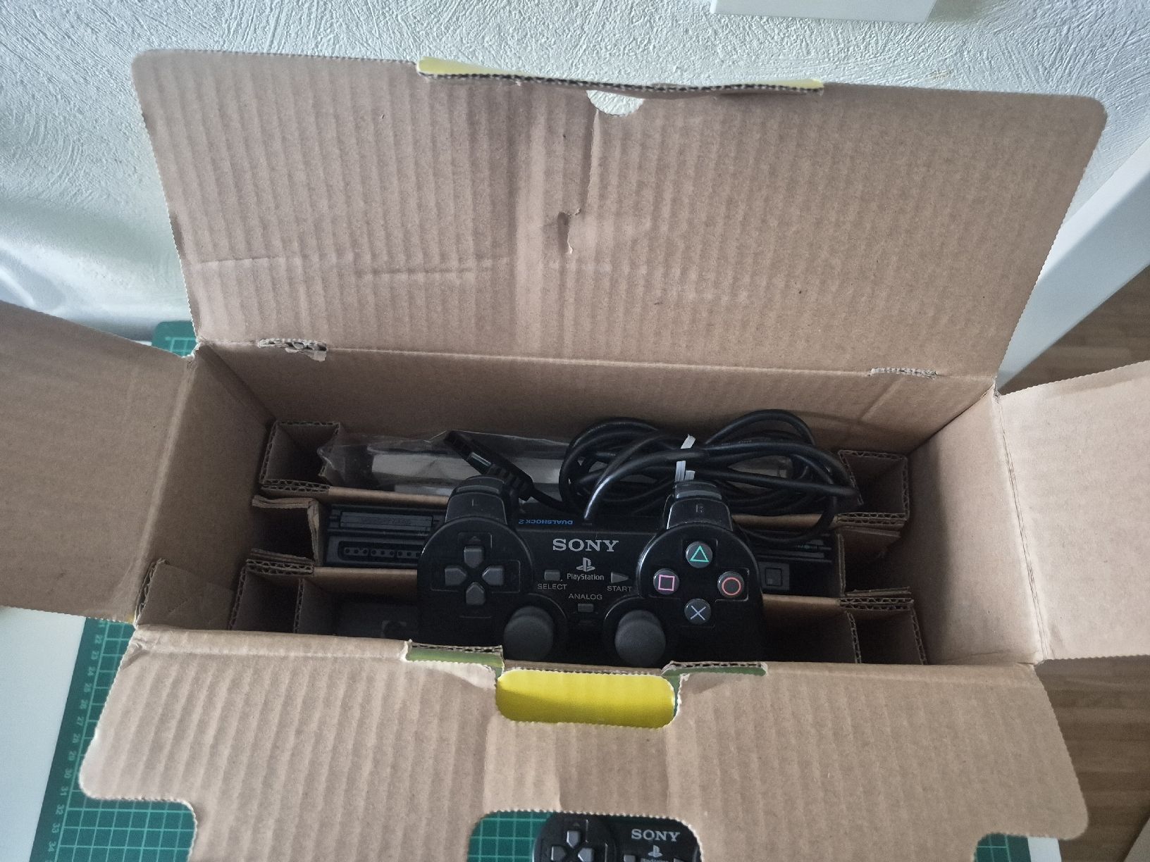 Sony Console: Sony PlayStation 2 Slim Console complete in box In ovp – Usato da Meyrin venduto da Retro-GZ 1