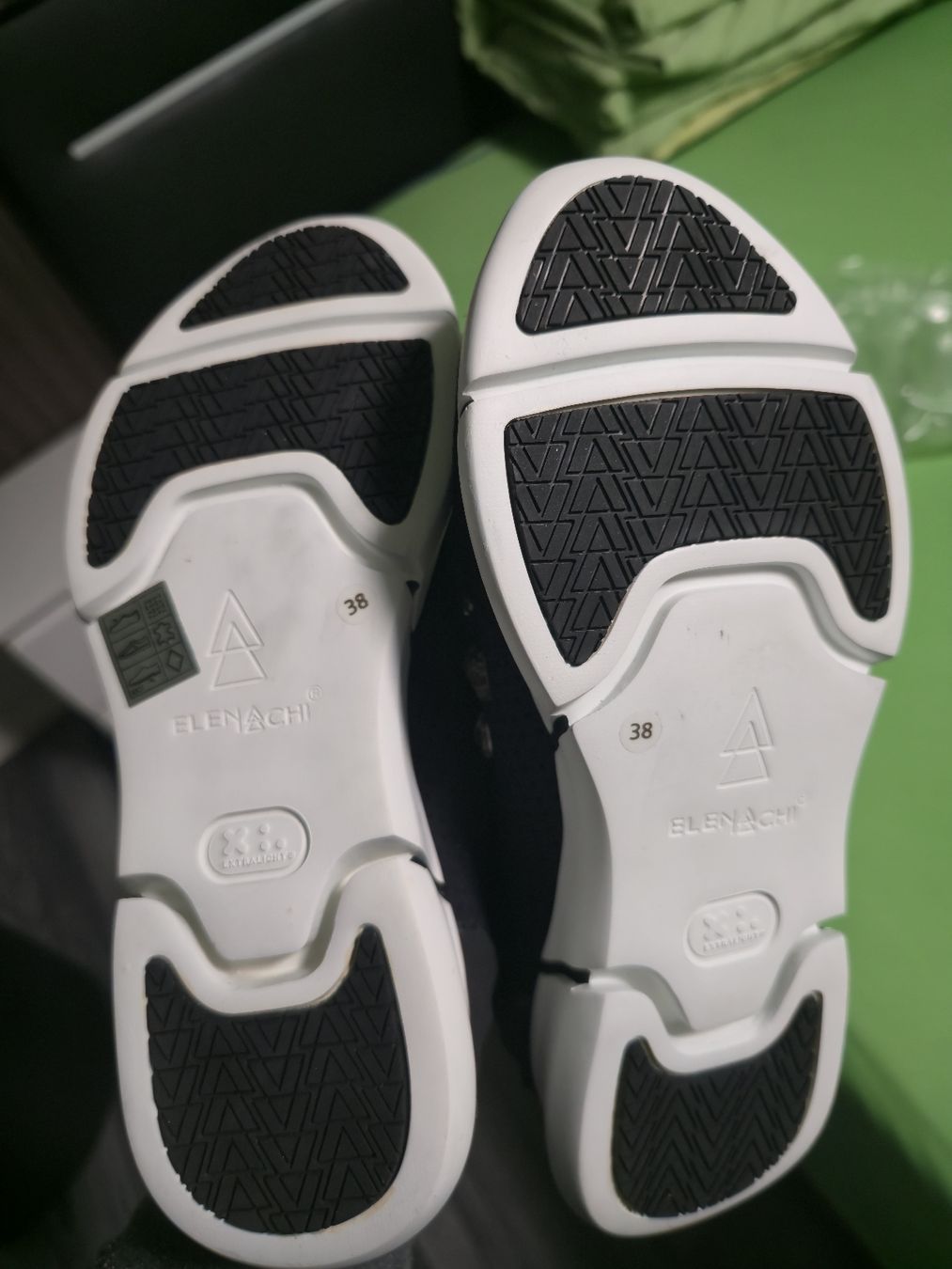 Scarpe da donna: Elena iachi elastischer schuhe Neu – Nuovo (secondo la descrizione) da Ehrendingen venduto da Ince2016 1