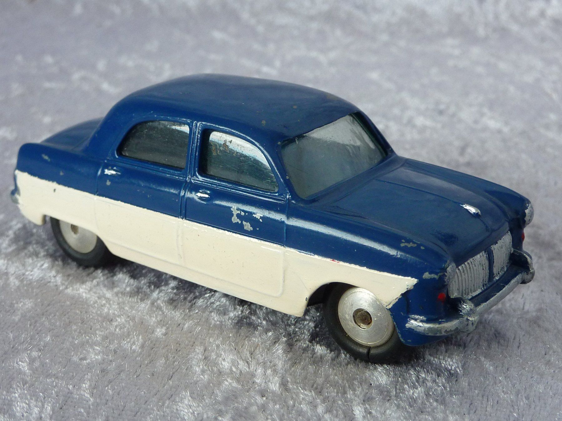 Corgi Toys Modellautos: Ford Consul 1:43 – Gebraucht aus Dürrenäsch von modellautos4you 3