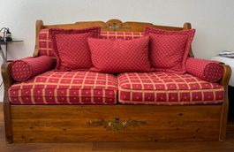 Handgefertigtes, rares Sofa