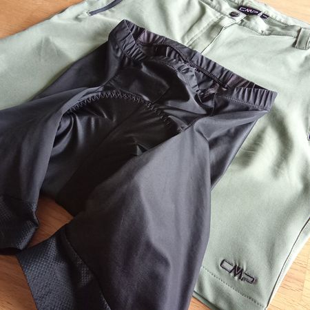 CMP Softschel- / mit schw. Velohoseshort Gr. 170  -  TOP!