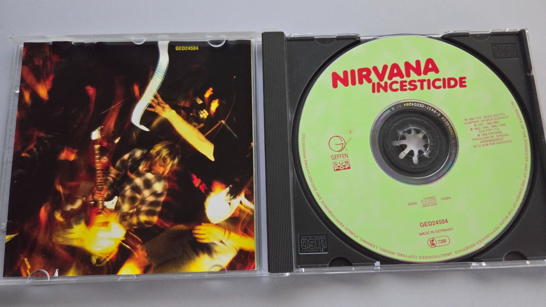 CDs: CD Nirvana - Incesticide – D'occasion à Schaffhausen par Kellerrassel 1