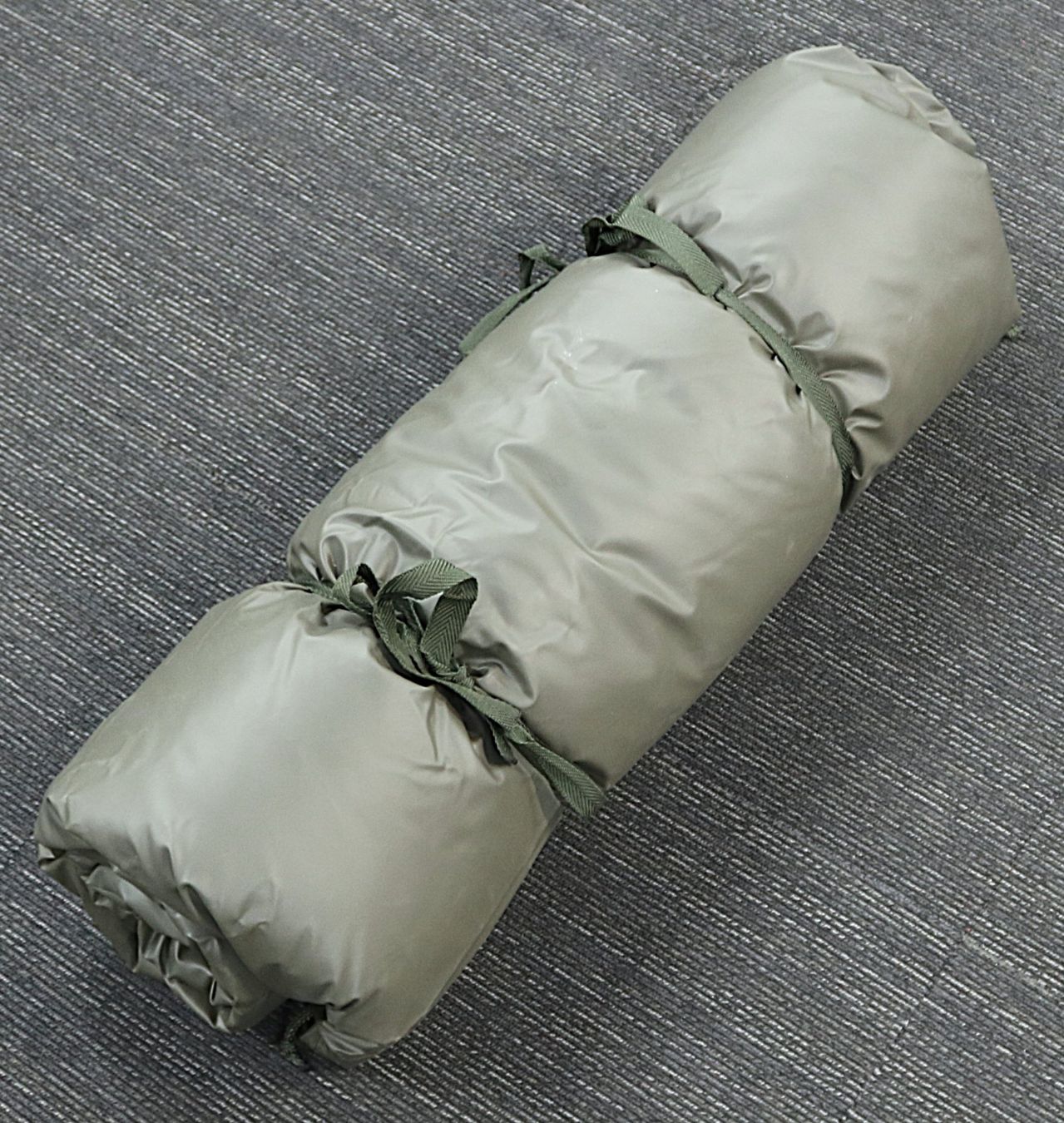 Sacchi a pelo: Militärischer Schlafsack made in China – Usato da Volketswil venduto da brockipfannenstil 6