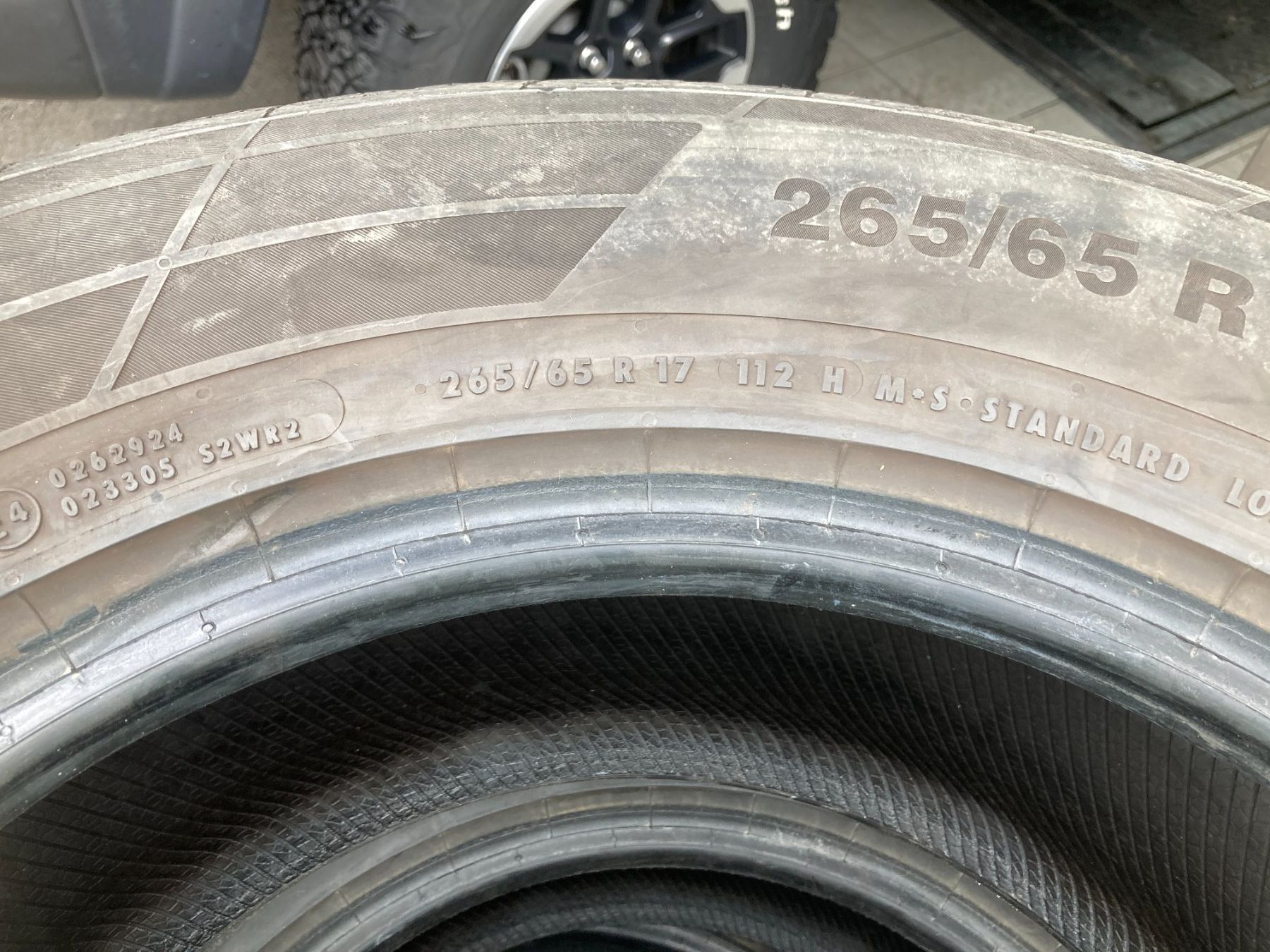Continental Pneumatici & Ruote complete: 265/65R17 Continental – Usato da Cham venduto da WB2223 3
