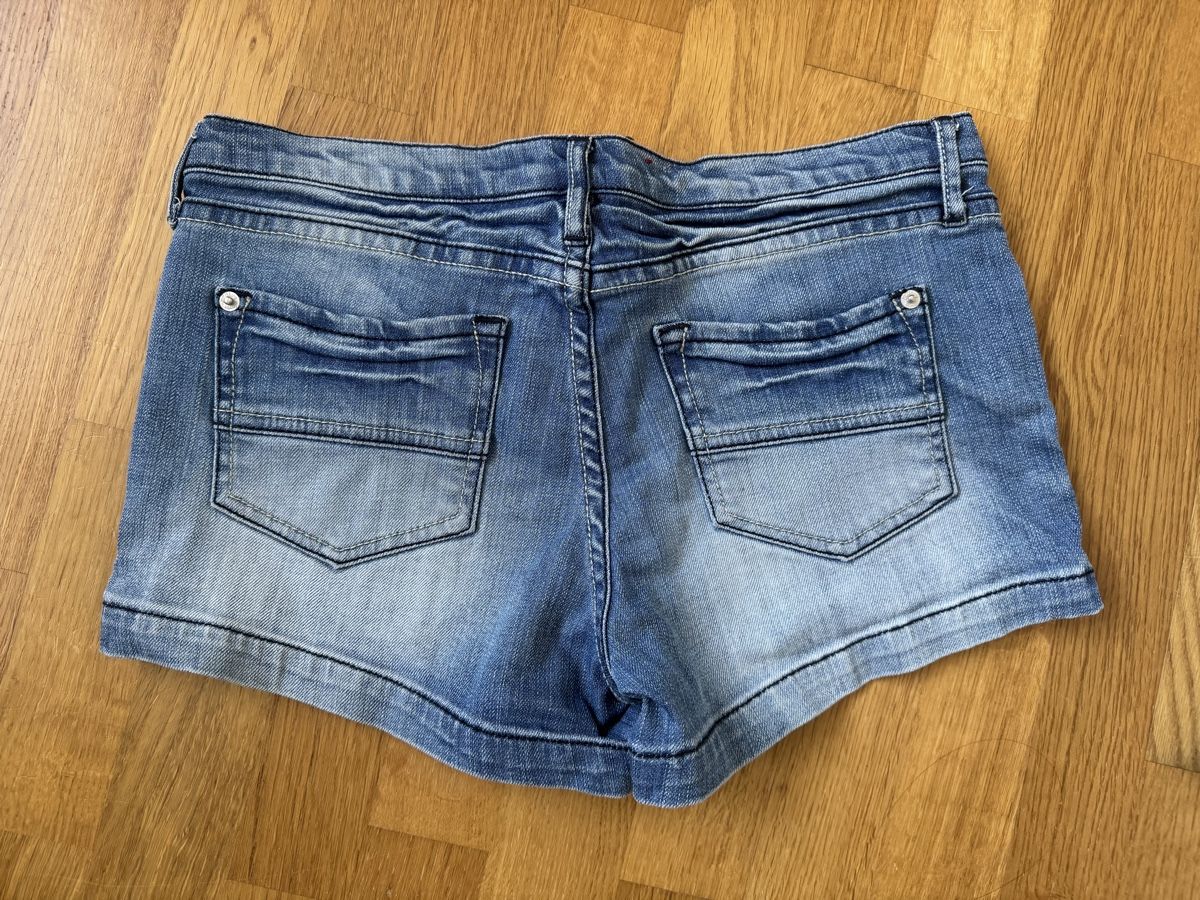 Jeans: Fishbone Jeansshorts Grösse S – Usato da Tscheppach venduto da SeBoJo 1
