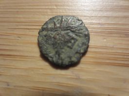 Uralte arab. / islamische Bronzenmünze 0.87 gr