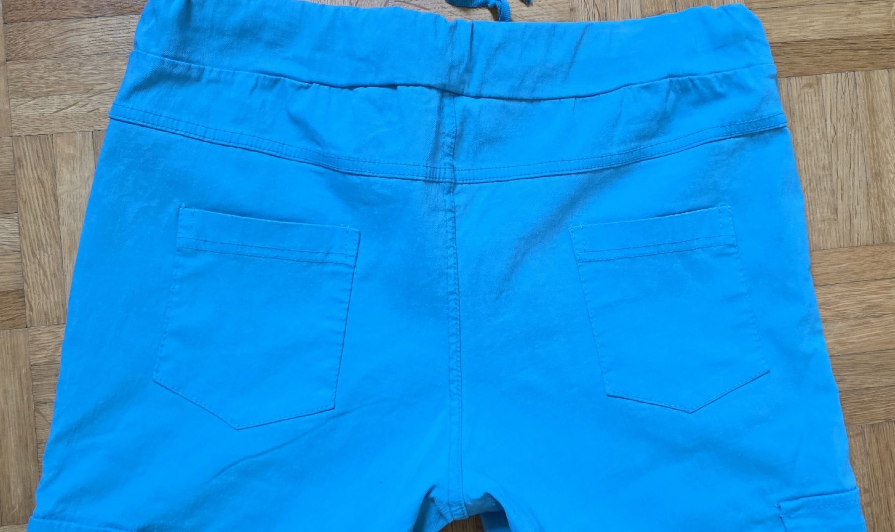Hosen: Pantalon 3/4 /short bleu turquoise – Gebraucht aus Yverdon-les-Bains von van_dq65 4