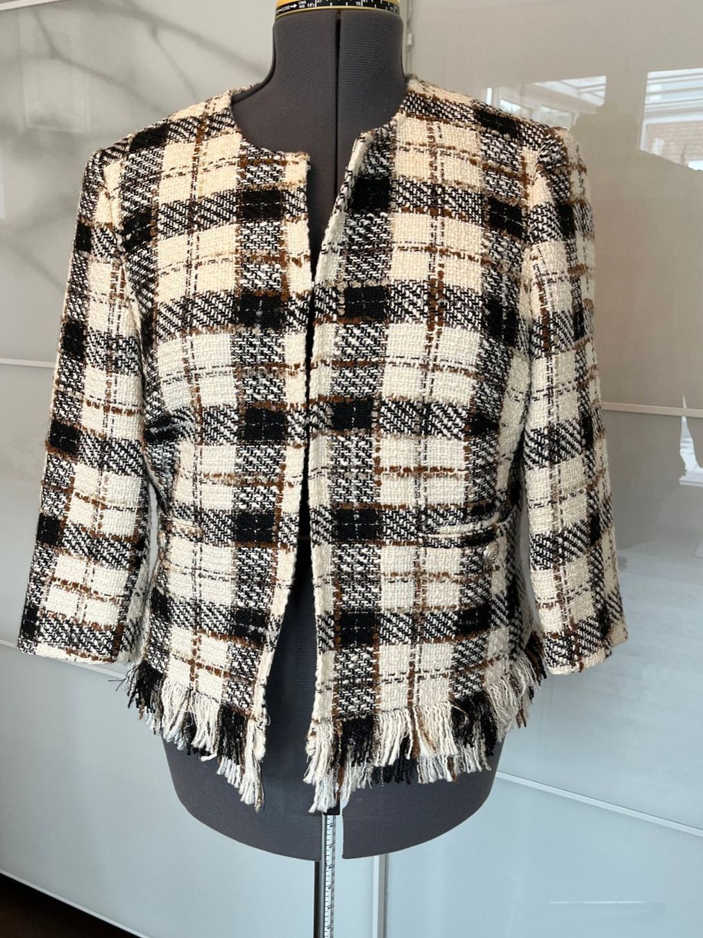 Madeleine Giacche: dunkelblaue, karierte Baumwolljacke, Grösse 42 – Usato da Rümlang venduto da Blume817