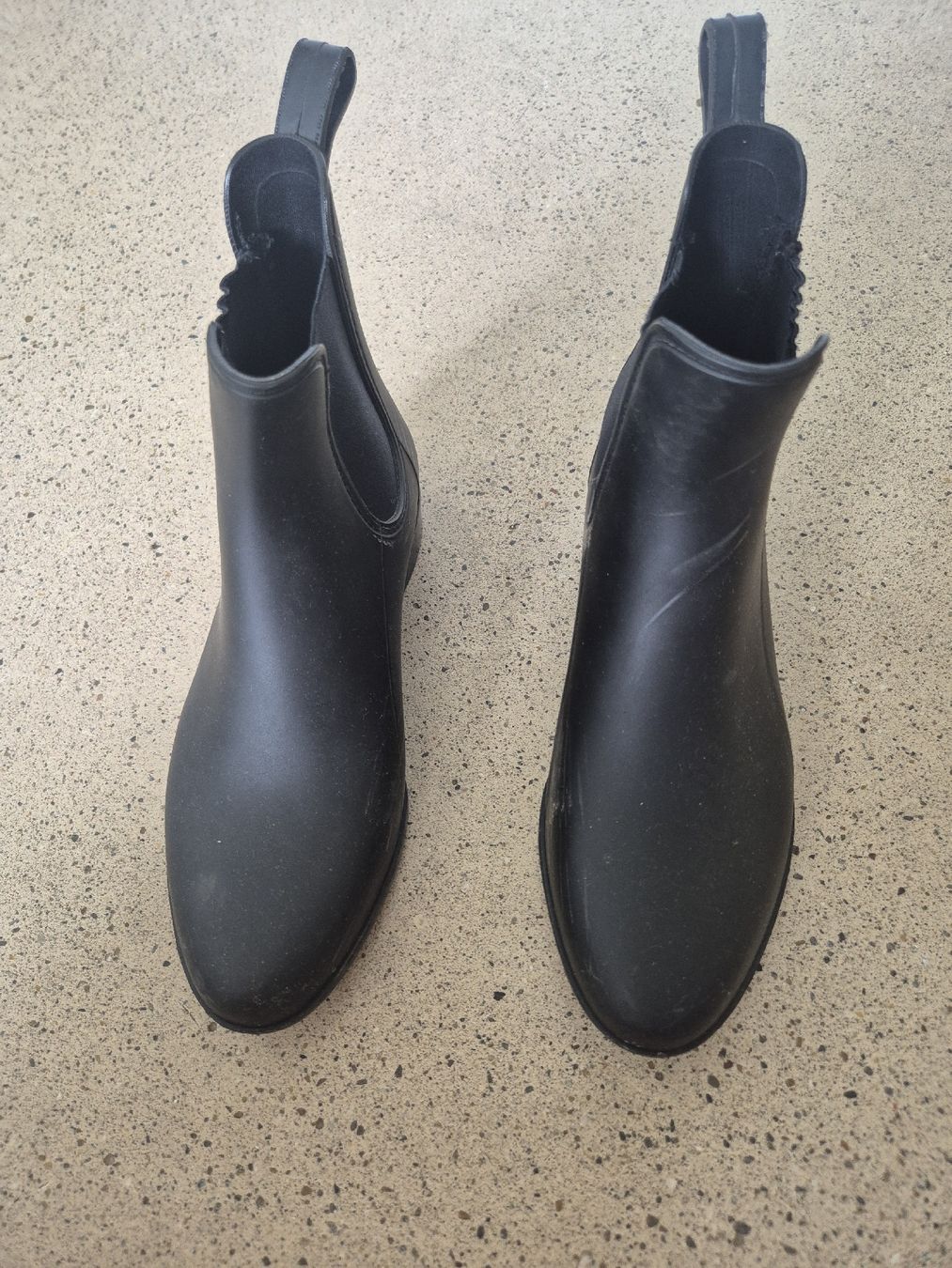 Scarpe da donna: Gummistiefel schwarz Grösse 36  – Usato da Dietikon venduto da jea_8xm5 1