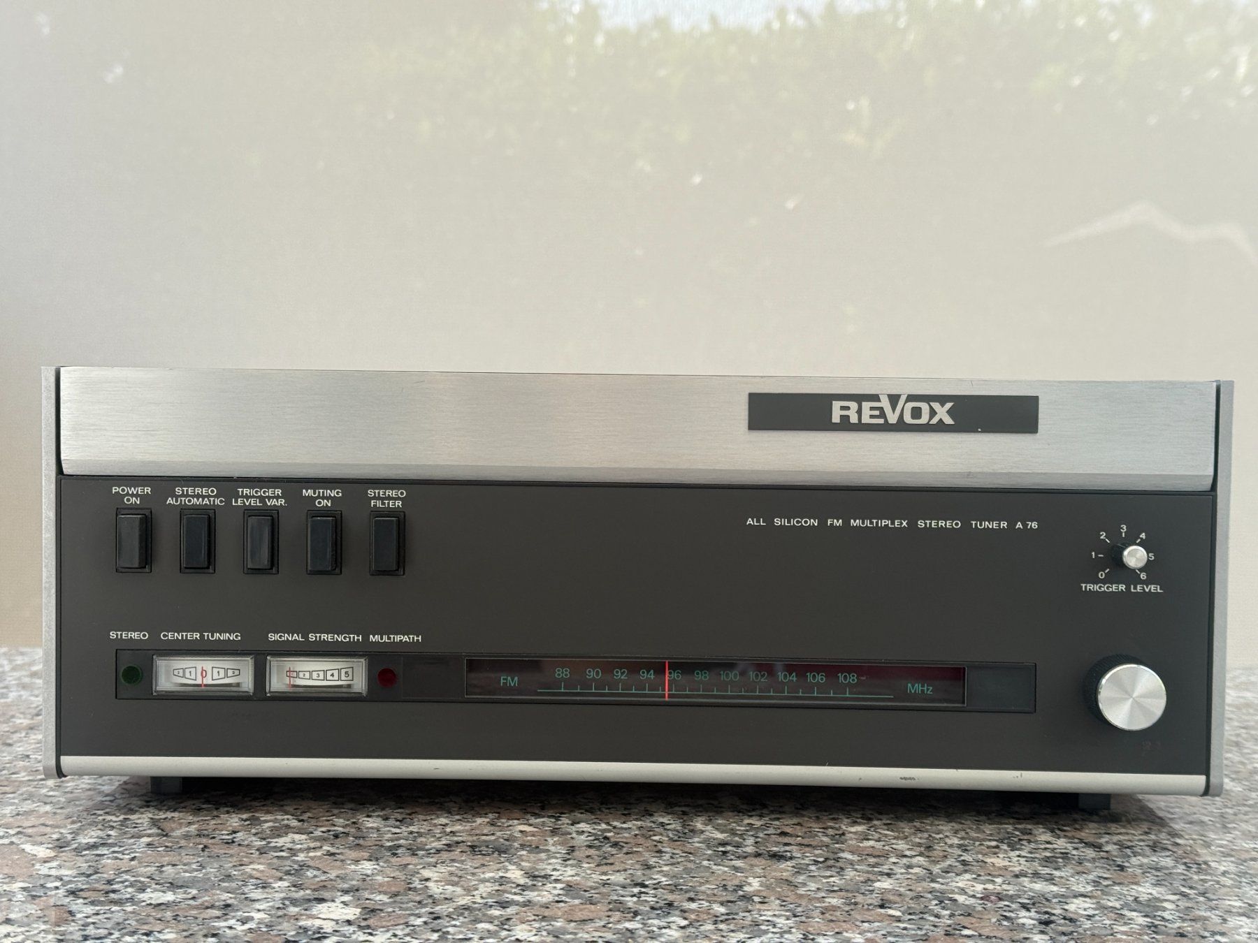 Revox Radios: Revox Tuner A76 – Gebraucht aus Cudrefin von HIFIFAN